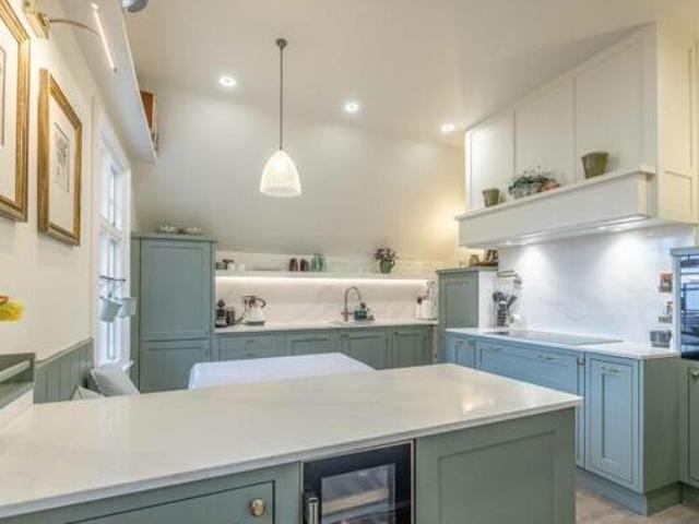 House for sale in Lambourn, West Berkshire
