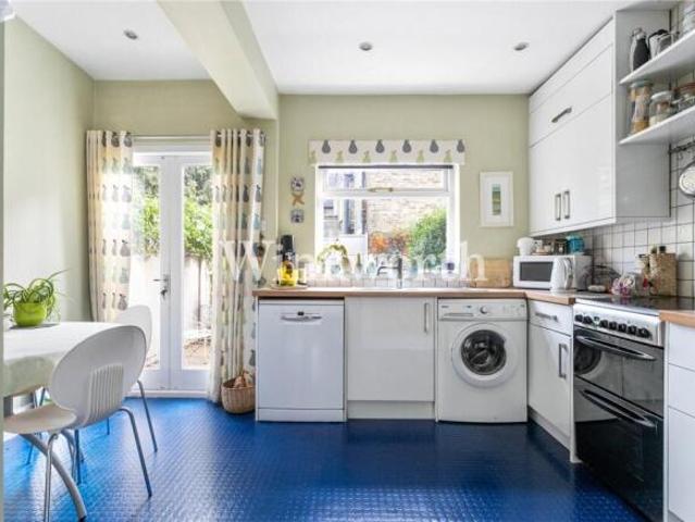 Cottage for rent in Cat Hill