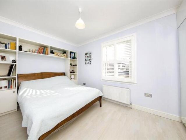 Cottage for rent in Deepcut, Surrey