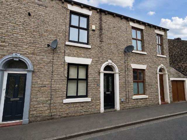 House for sale in Saddleworth, Pendock