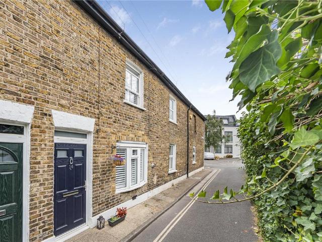 House for sale in North Sheen, Greater London