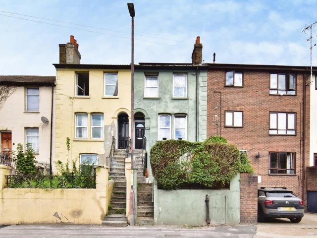 House for sale in Luton, Chatham
