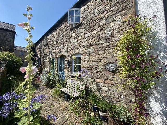 House for sale in Llangattock