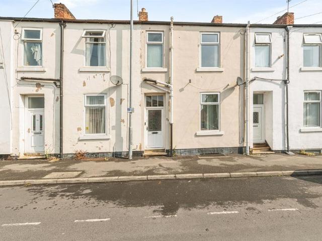 House for sale in Eastmoor, West Yorkshire