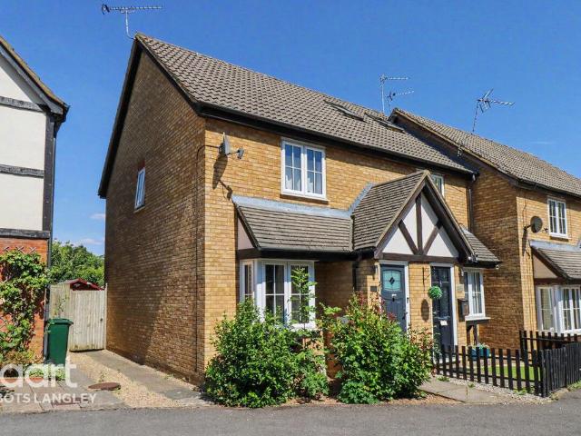 House for sale in Batchworth, Hertfordshire