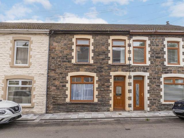 House for sale in Treharris