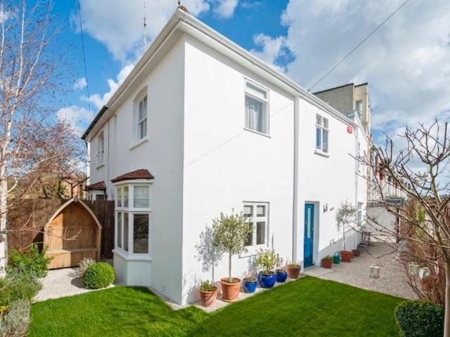 House for sale in Putney, Greater London