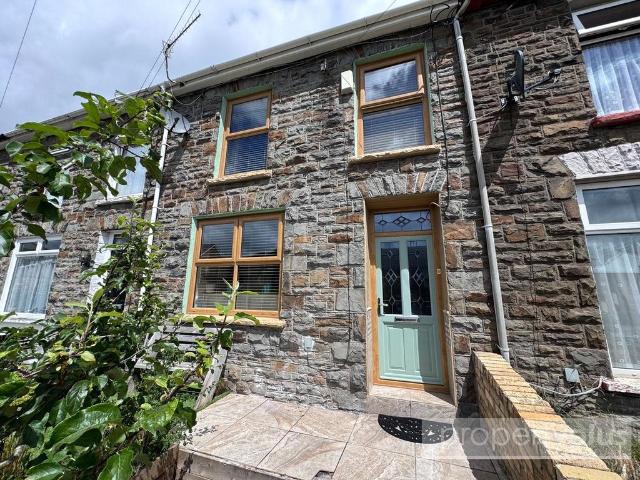 House for sale in Pentre