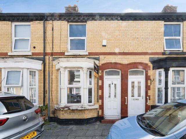 House for sale in Calderstones
