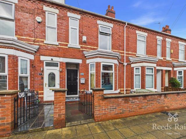 House for sale in Gorse Hill, Trafford Park