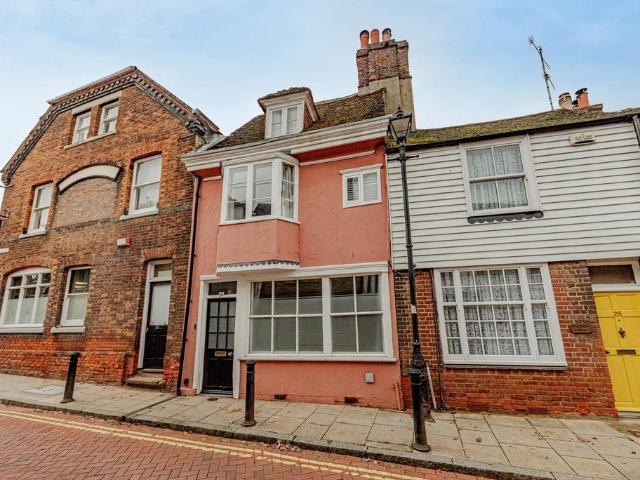 House for sale in Oad Street, Kent