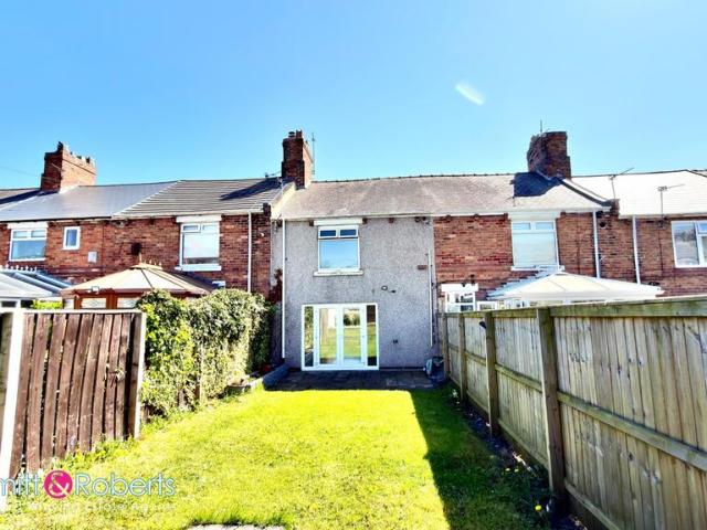 House for sale in Lambton