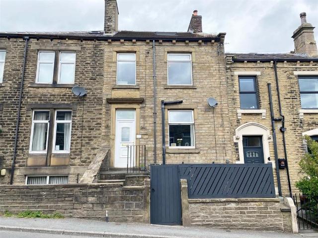 House for sale in Golcar, West Yorkshire