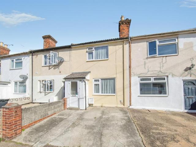 House for sale in Dovercourt, Tendring