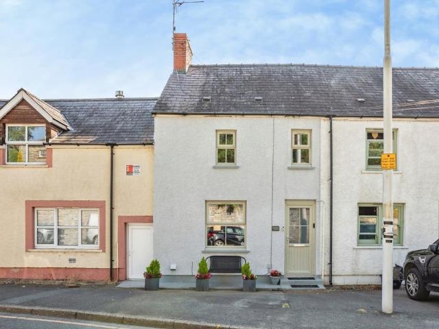 House for sale in Cardigan, Wales