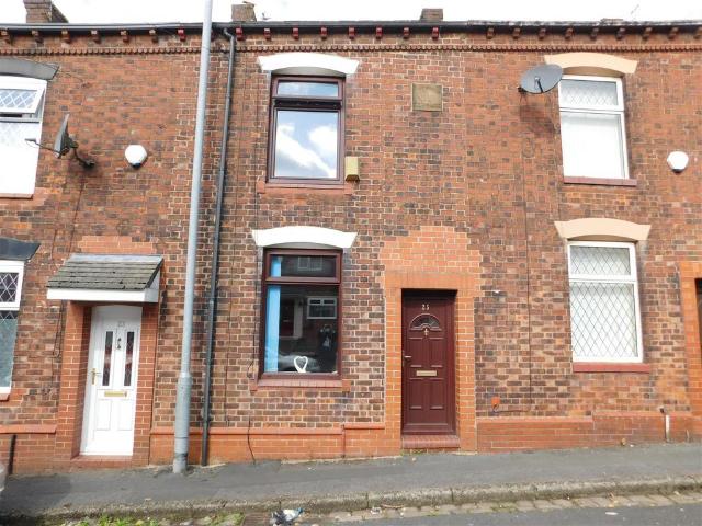 House for sale in Hathershaw, Pendock