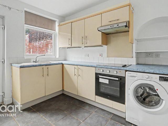 House for sale in Grantham, Barholm