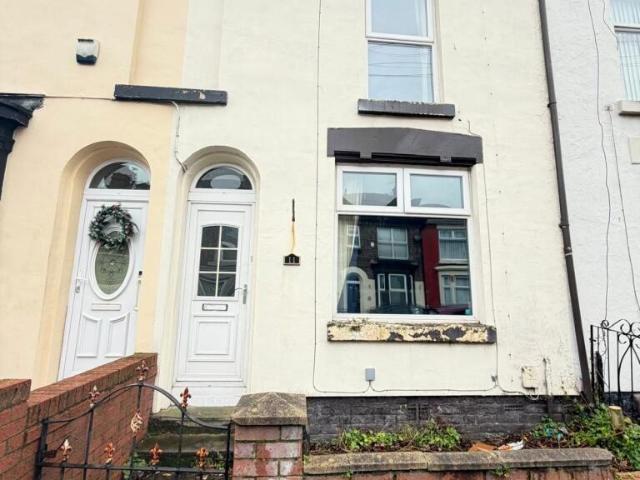 House for sale in Calderstones