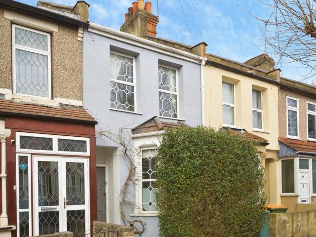 House for sale in Little Ilford, Greater London