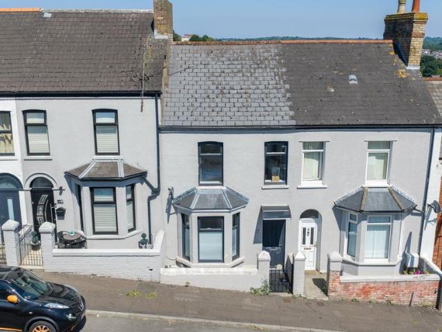 House for sale in Cadoxton, Barry