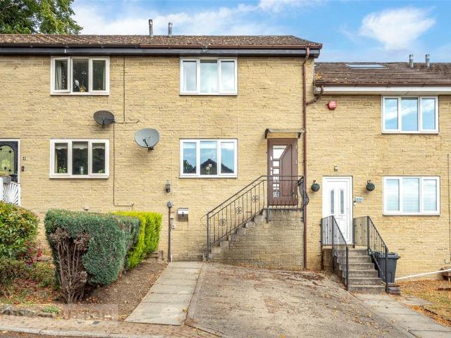 House for sale in Huddersfield, West Yorkshire