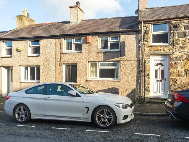 House for sale in Llanllyfni