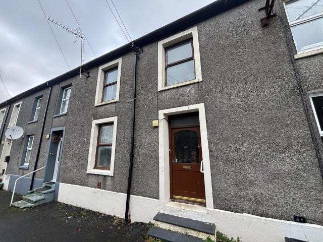 House for sale in Llanybydder, Wales