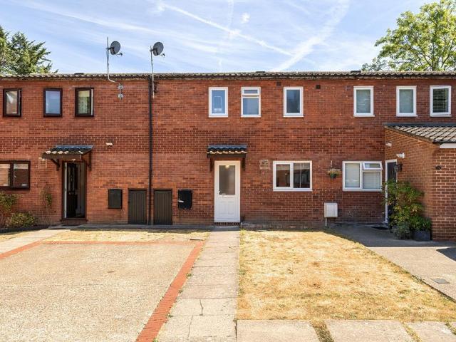 House for sale in Northwood, Greater London