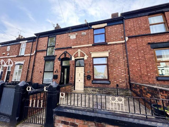 House for sale in Denton's Green, St Helens