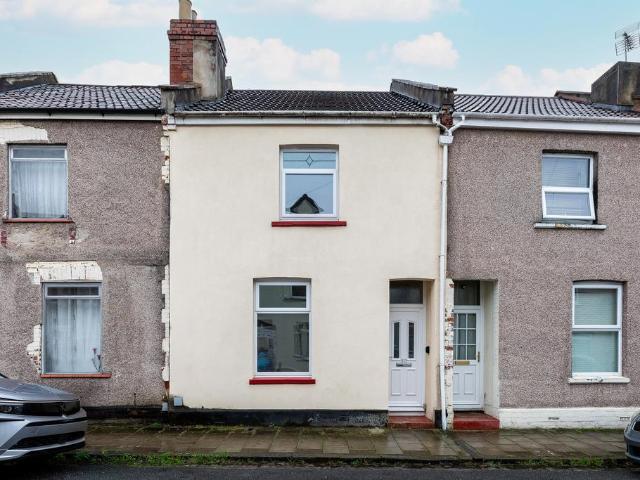 House for sale in Feckenham, City Of Bristol