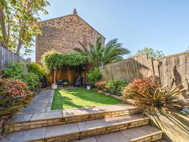 House for sale in Streatham, Greater London