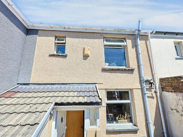 House for sale in Miskin, Wales