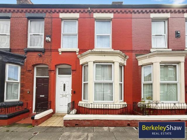 House for sale in Elm Park, Calderstones