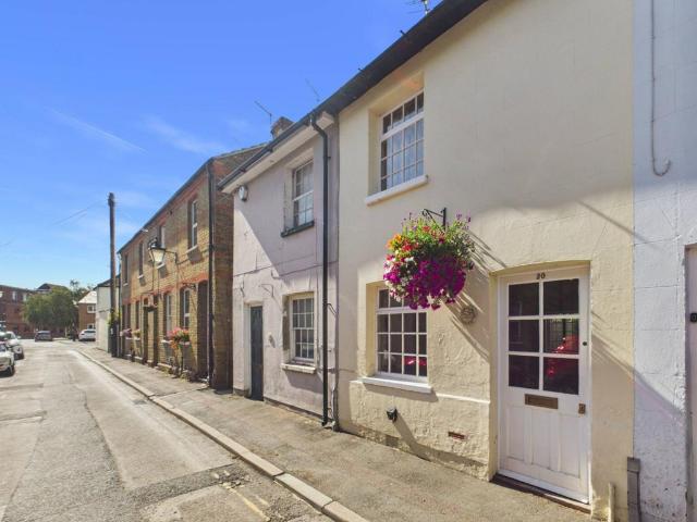 House for sale in Eton