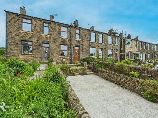 House for sale in Wash, Charlesworth