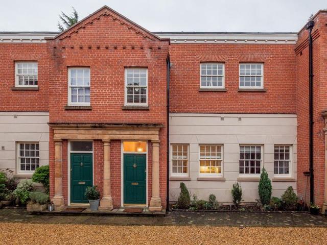 House for sale in Tabley Superior