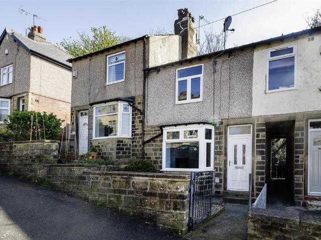 House for sale in Milnsbridge, West Yorkshire