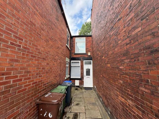 House for sale in Haughton Green, Greenheys