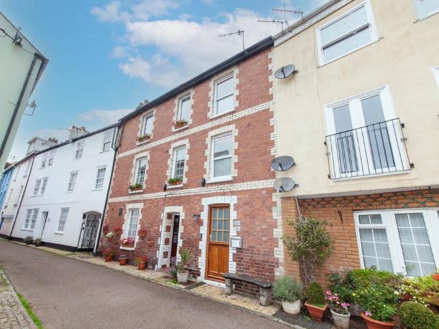 House for sale in Strode, Devon