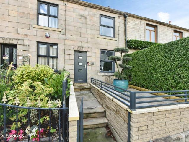 House for sale in Springhead, Oldham