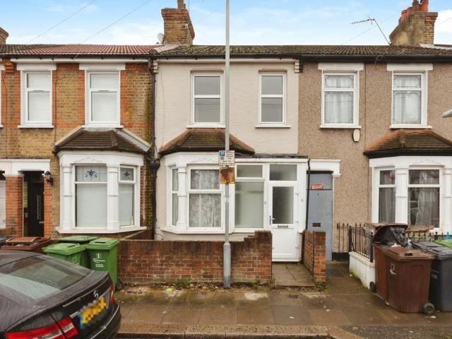 House for sale in Thames View, Greater London