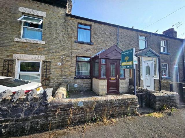 House for sale in Charlesworth, East Midlands