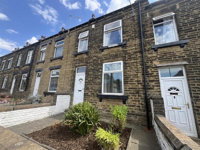 House for sale in Lower Wyke, West Yorkshire