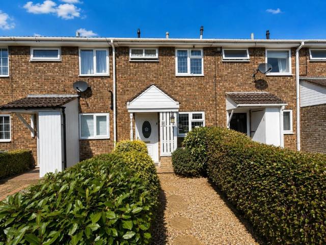 House for sale in Spring Park, Luton