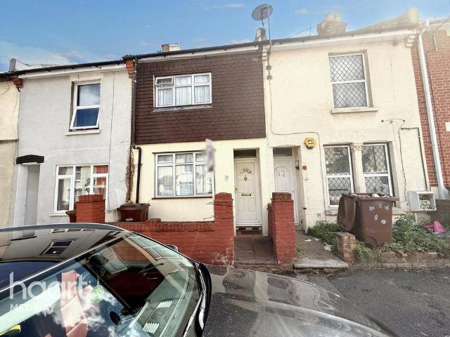 House for sale in Luton, Chatham