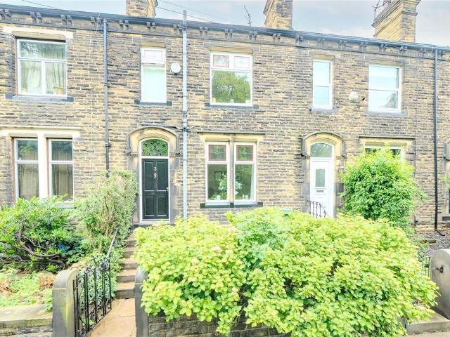 House for sale in Calverley, West Yorkshire