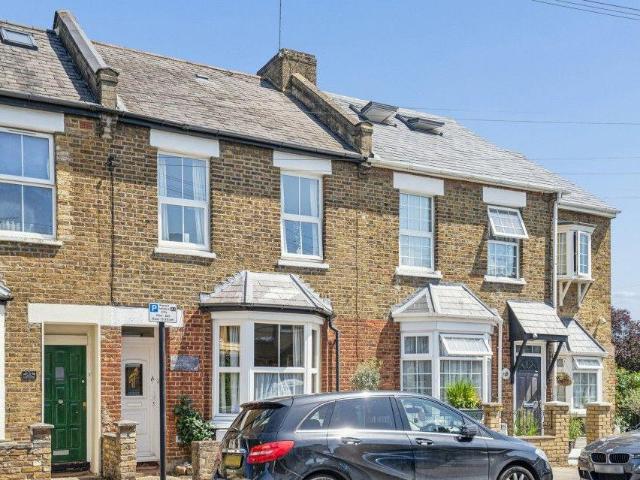 House for sale in Pinner, Greater London