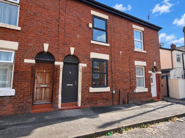 House for sale in Abbey Hey, Manchester