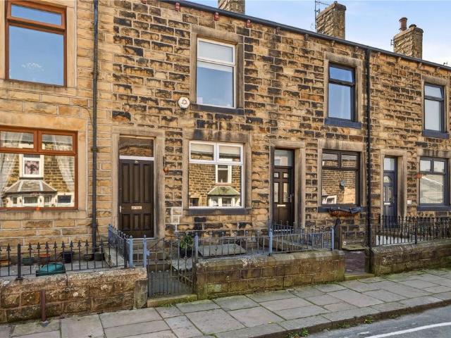 House for sale in Winewall, Higherford