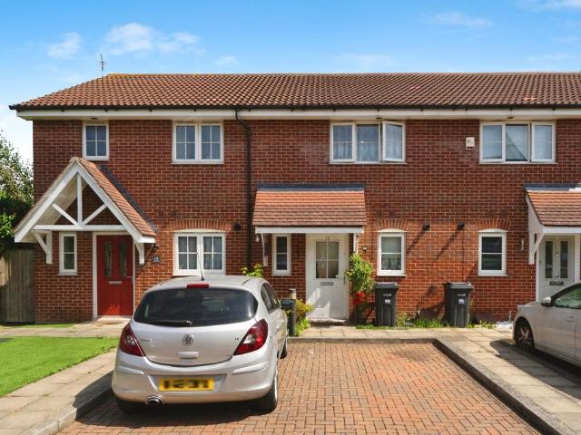 House for sale in Loxford, Greater London